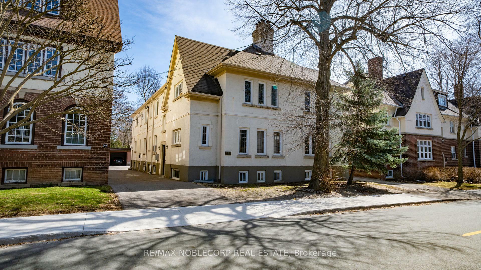 Property Photo: 809-811 Duplex Avenue ON M4R 1W6