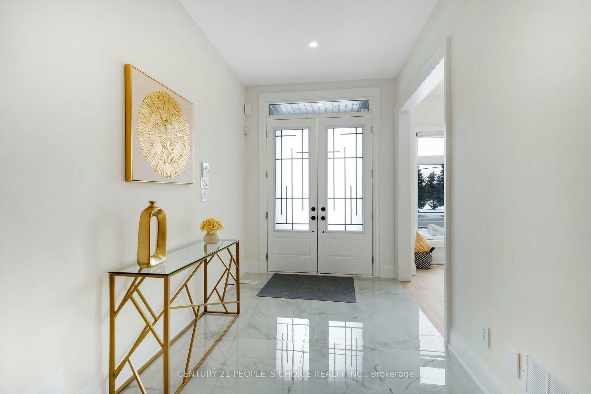 Property Photo: 8915 Heritage Road ON L6Y 0E4
