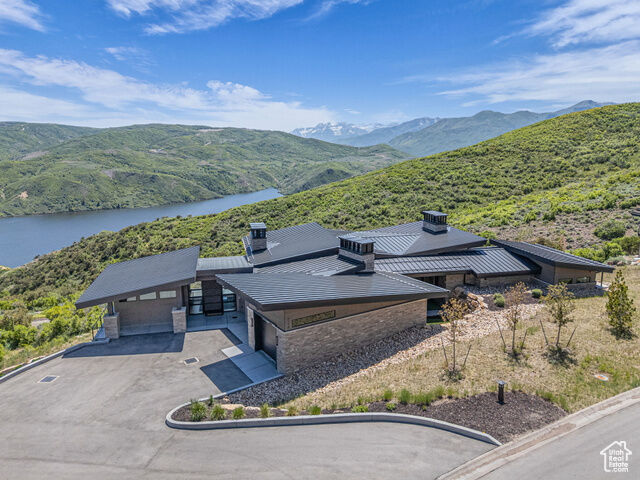 Property Photo: 2178 E Lone Peak Ln UT 84036