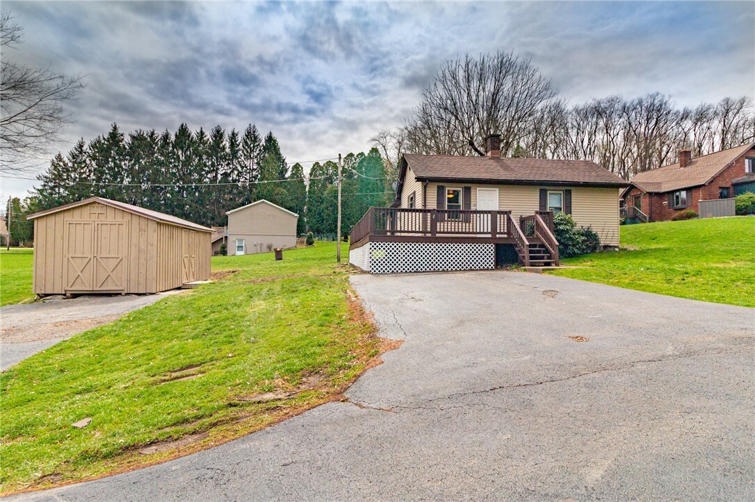 Property Photo: 160 Dutchtown Rd PA 16002
