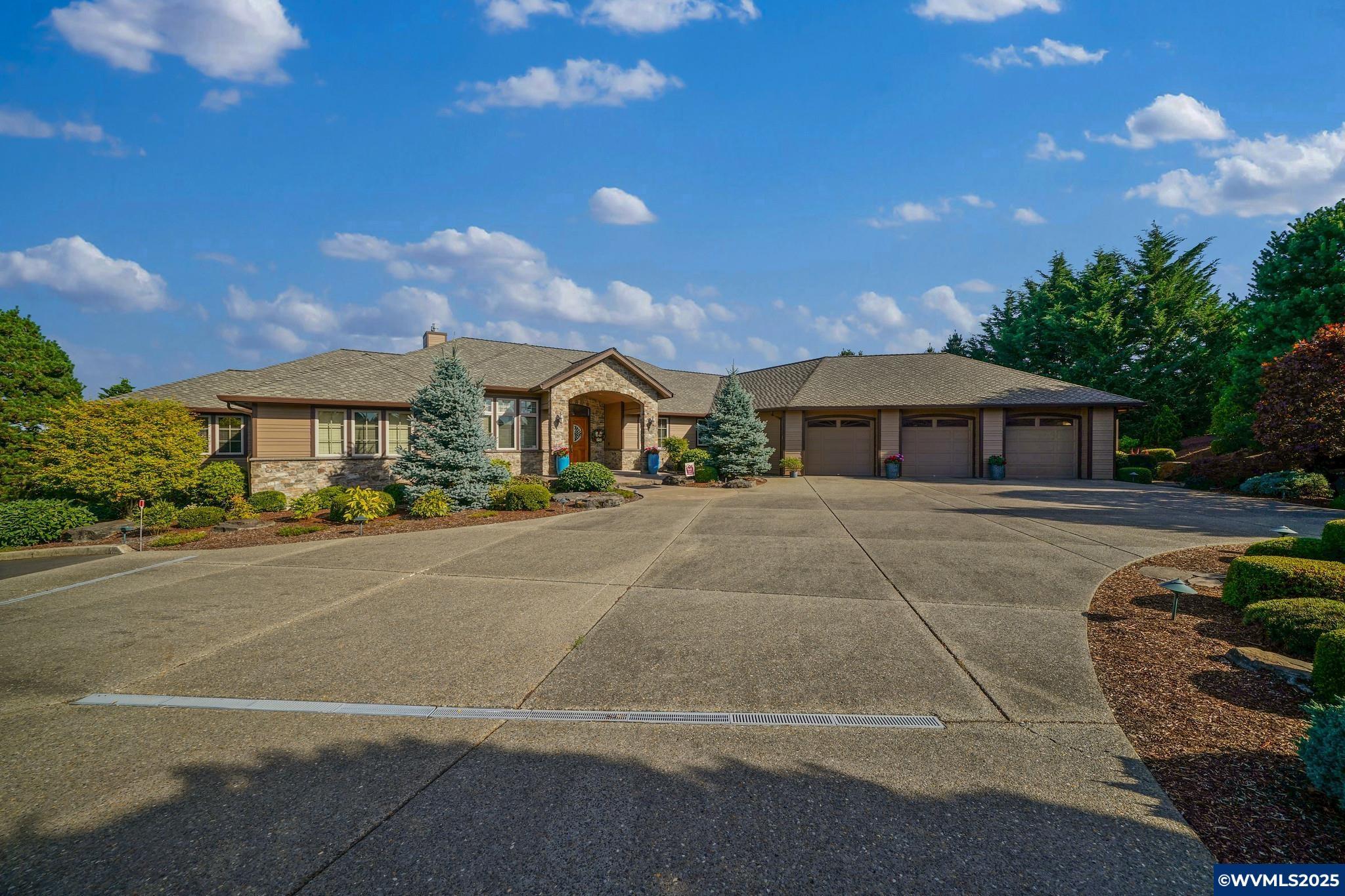 Property Photo: 8328 Valley Wy SE OR 97392