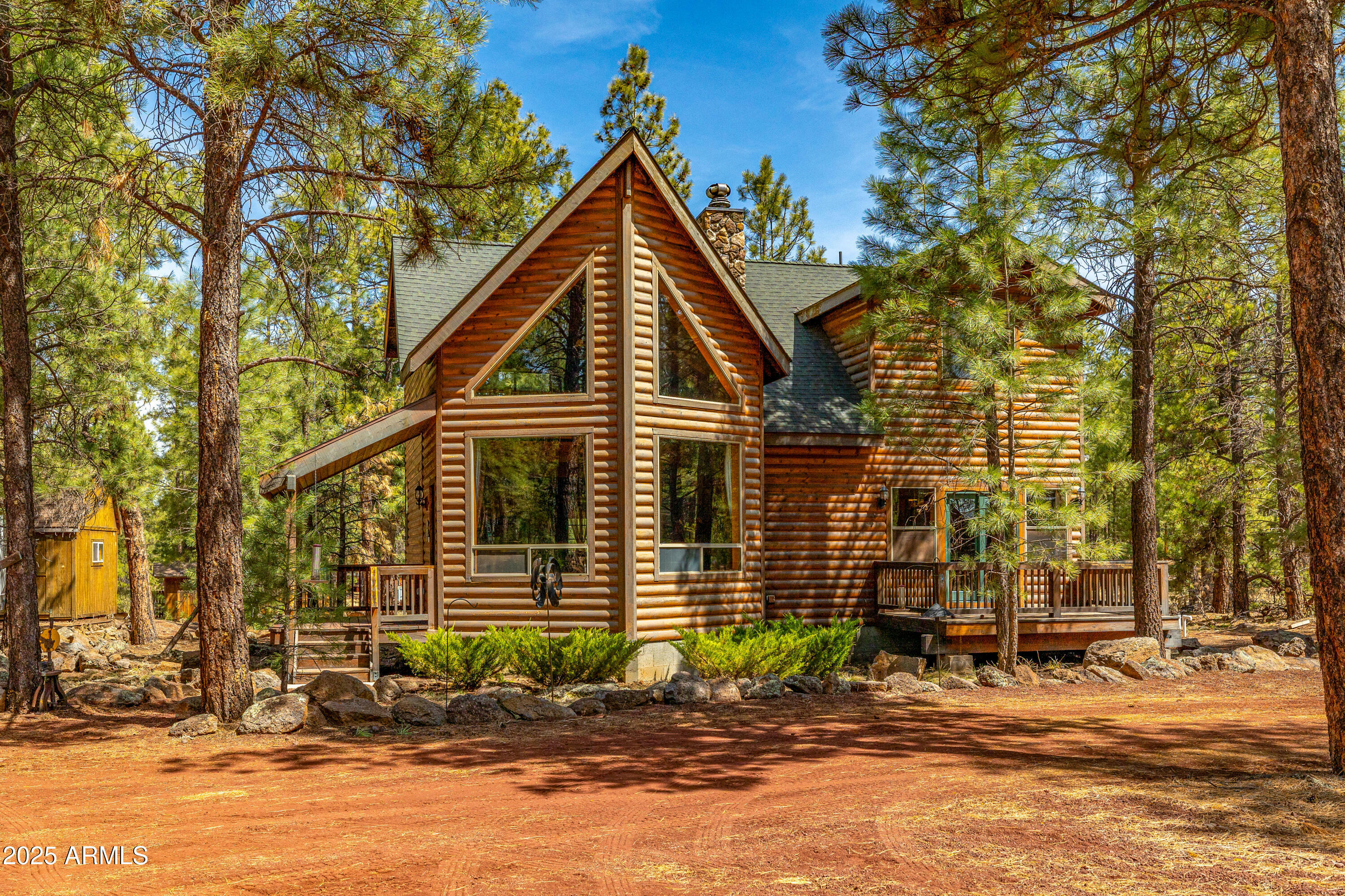 Property Photo: 7891 E Knighthood Lane AZ 86046