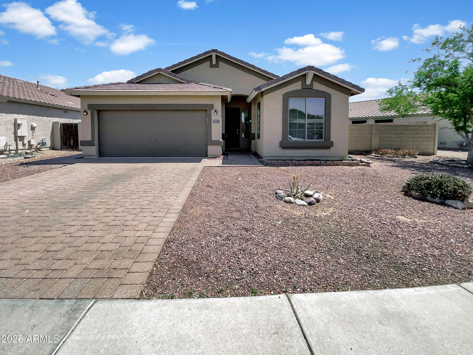Property Photo: 3013 S 102nd Lane AZ 85353