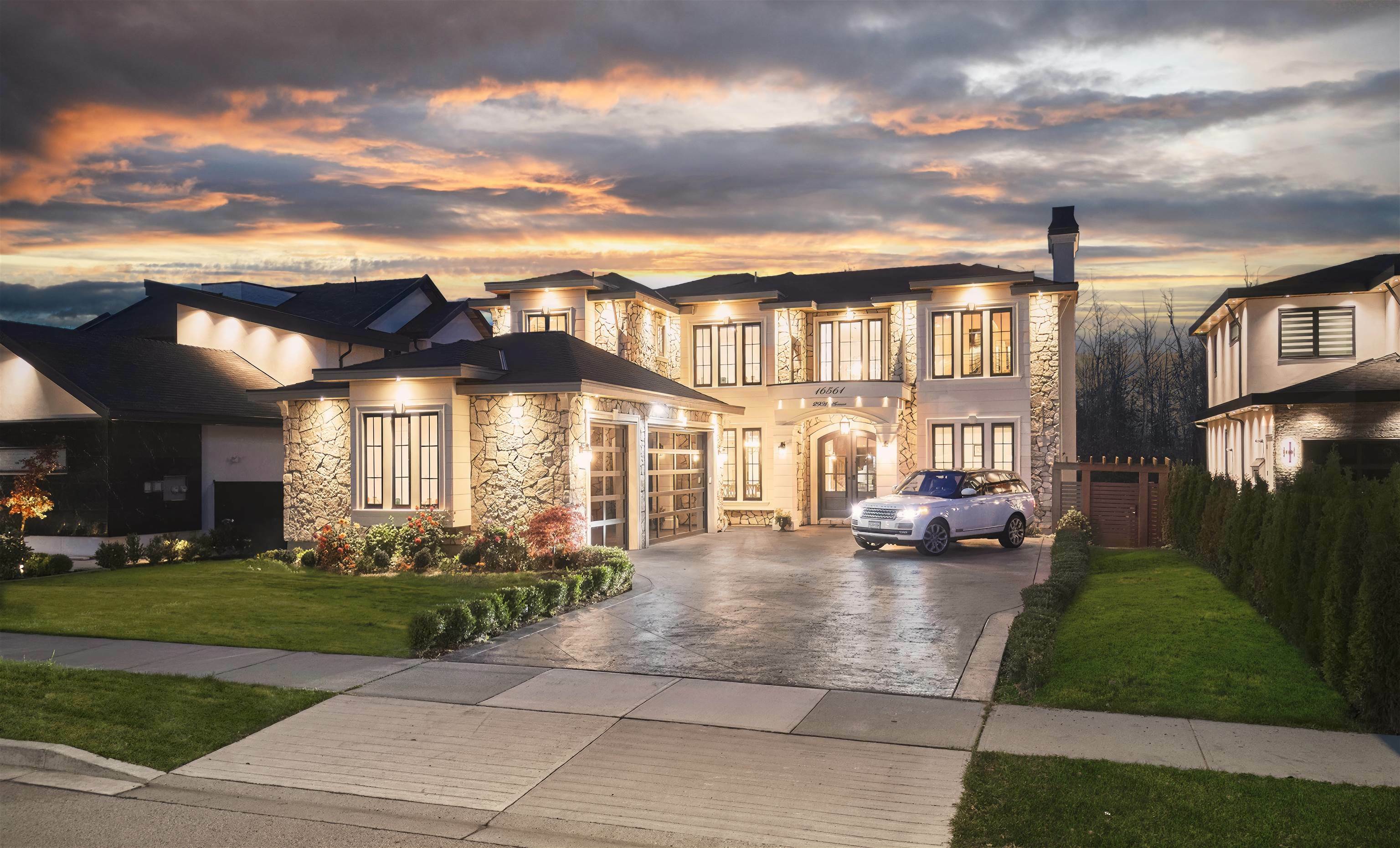 Property Photo: 16561 29A Avenue BC V3Z 9X4