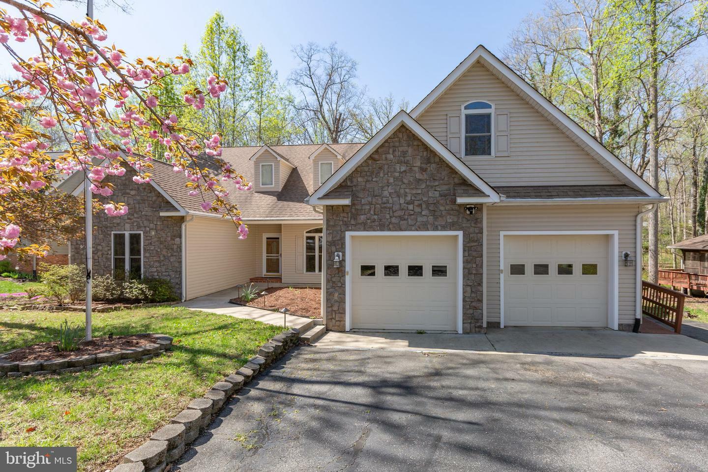 Property Photo: 108 Monroe Street VA 22508