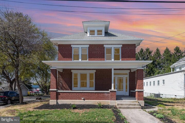 620 W Main Street  Mechanicsburg PA 17055 photo