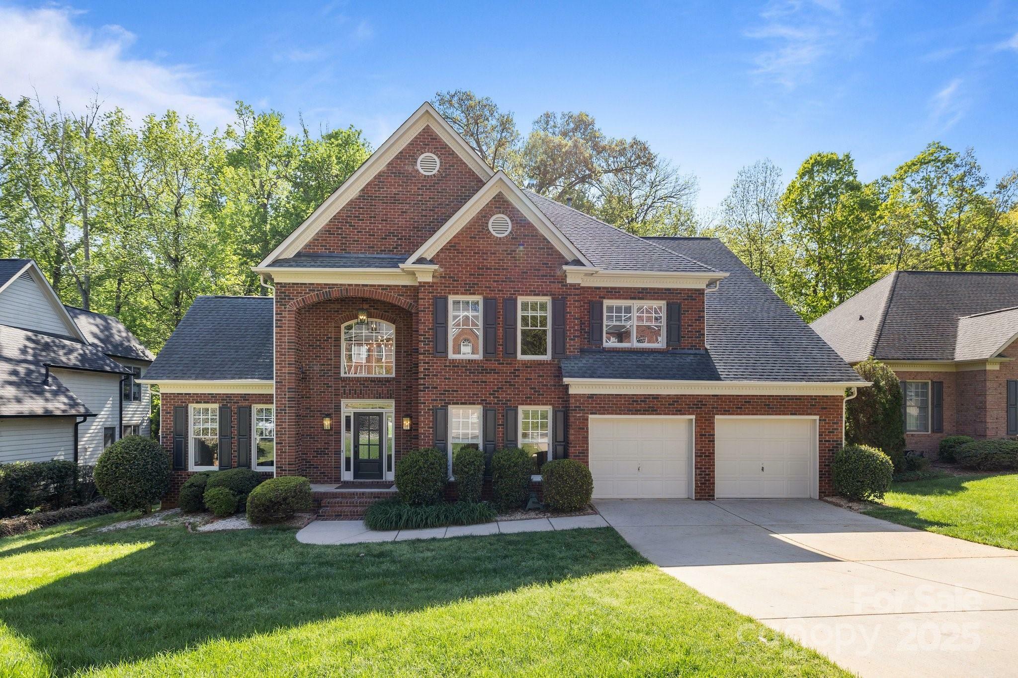 Property Photo: 11430 Sir Francis Drake Drive NC 28277