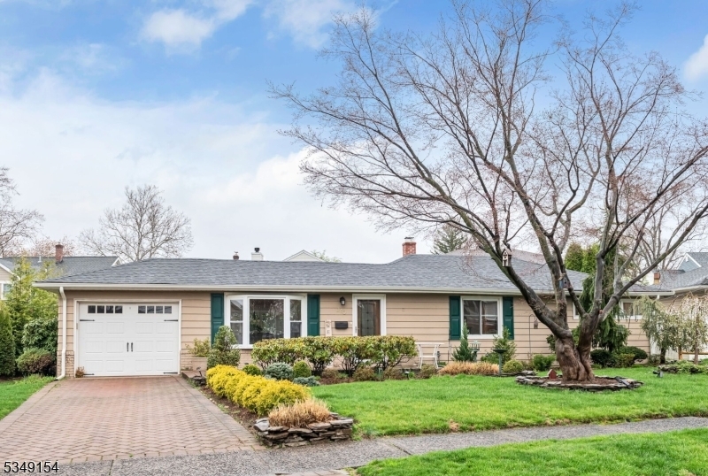 Property Photo: 240 Wayne Ave NJ 07661
