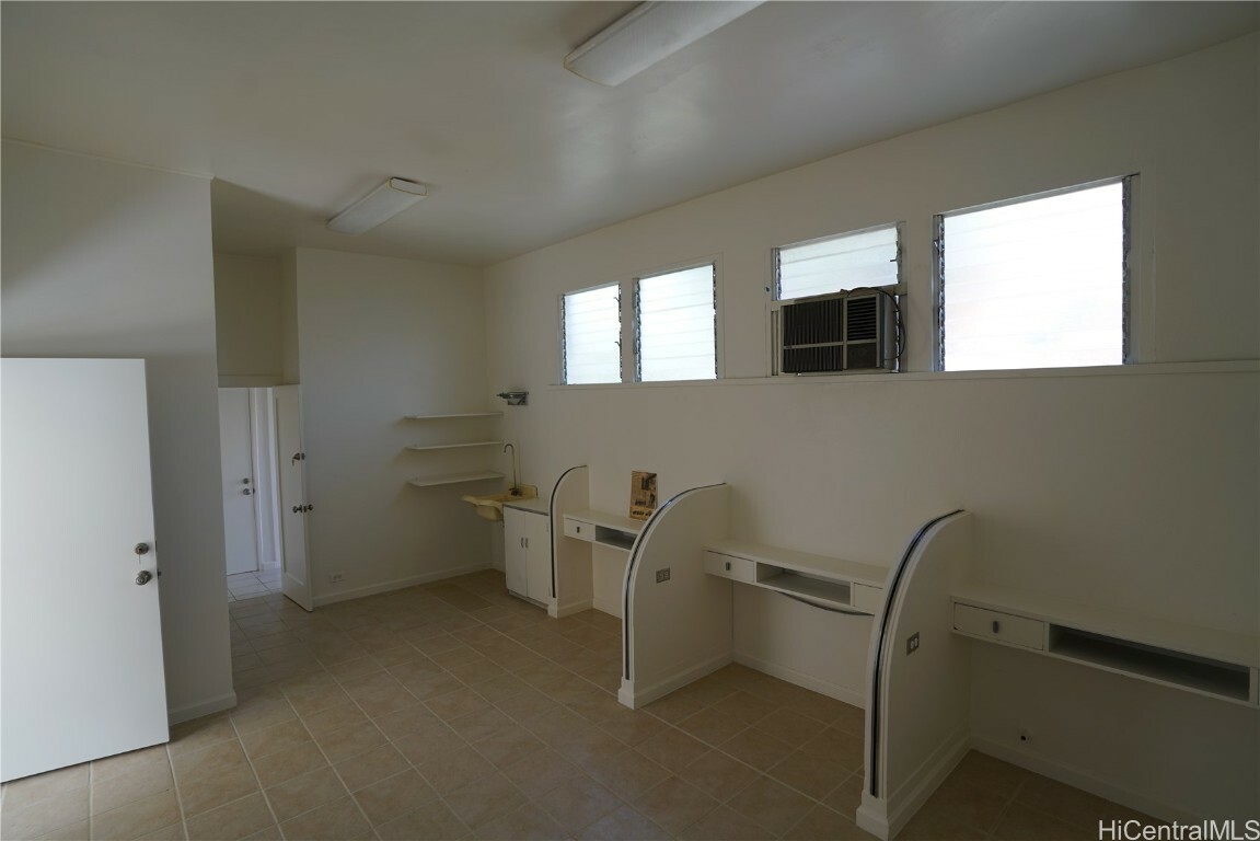 Property Photo: 3208 Waialae Avenue HI 96816