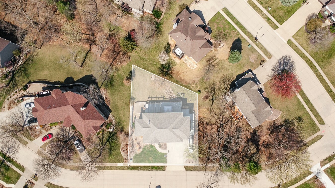 Property Photo: 2312 Drenthe Laan Lane IA 50219