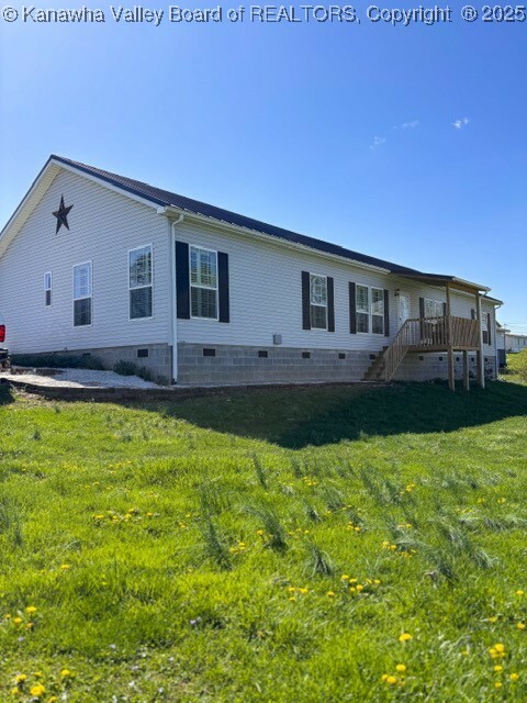 Property Photo: 166 Walnut Street WV 25526