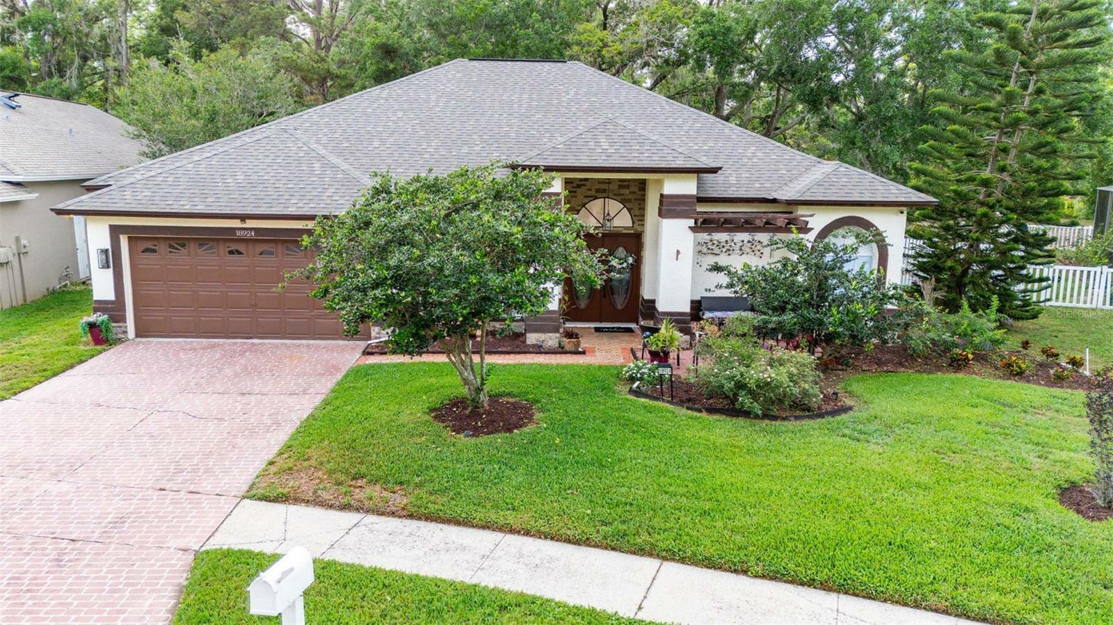 Property Photo: 18924 Fairwood Court FL 33647