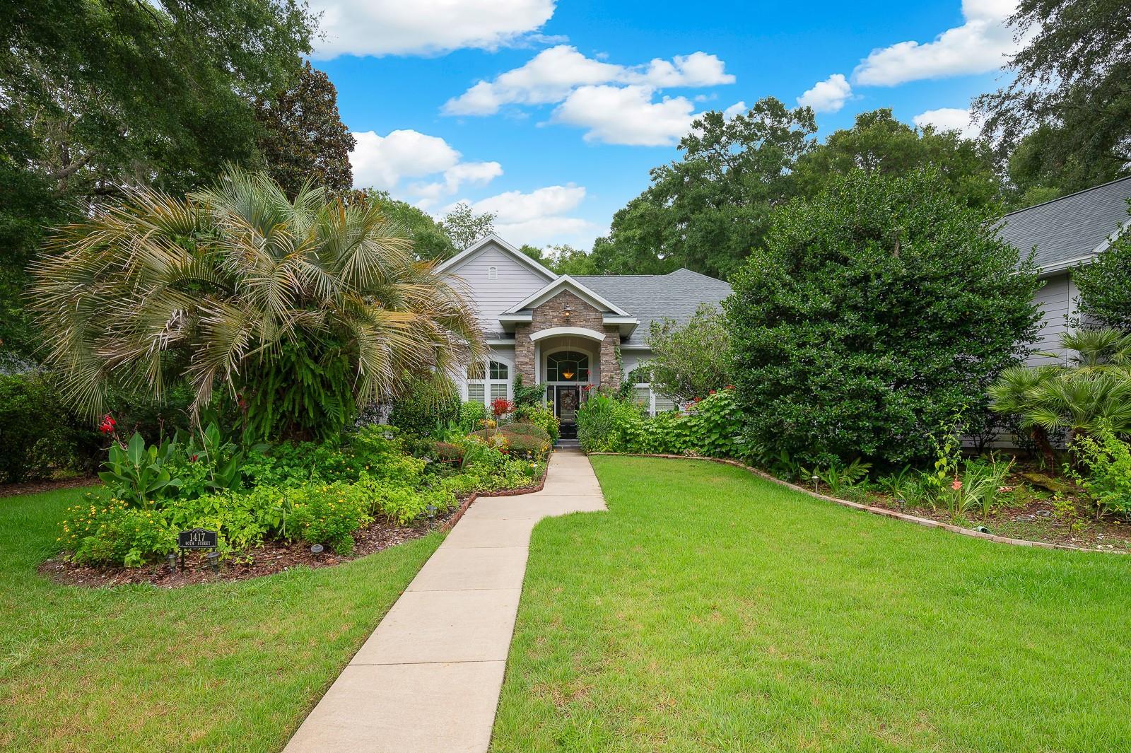 Property Photo: 1417 SW 90th Street FL 32607