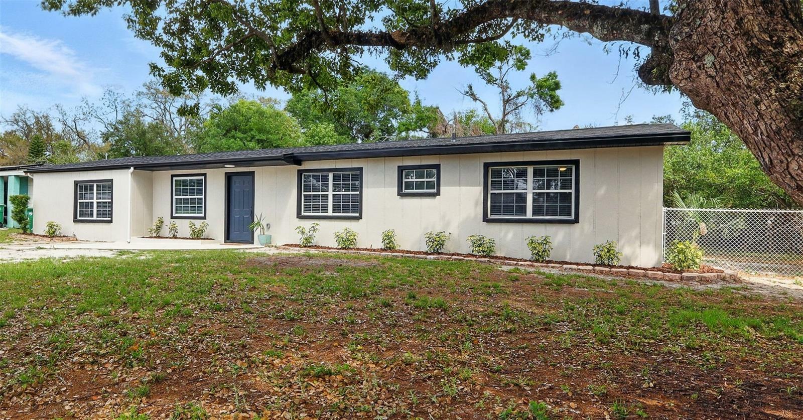 Property Photo: 8711 N Wick Place FL 33604