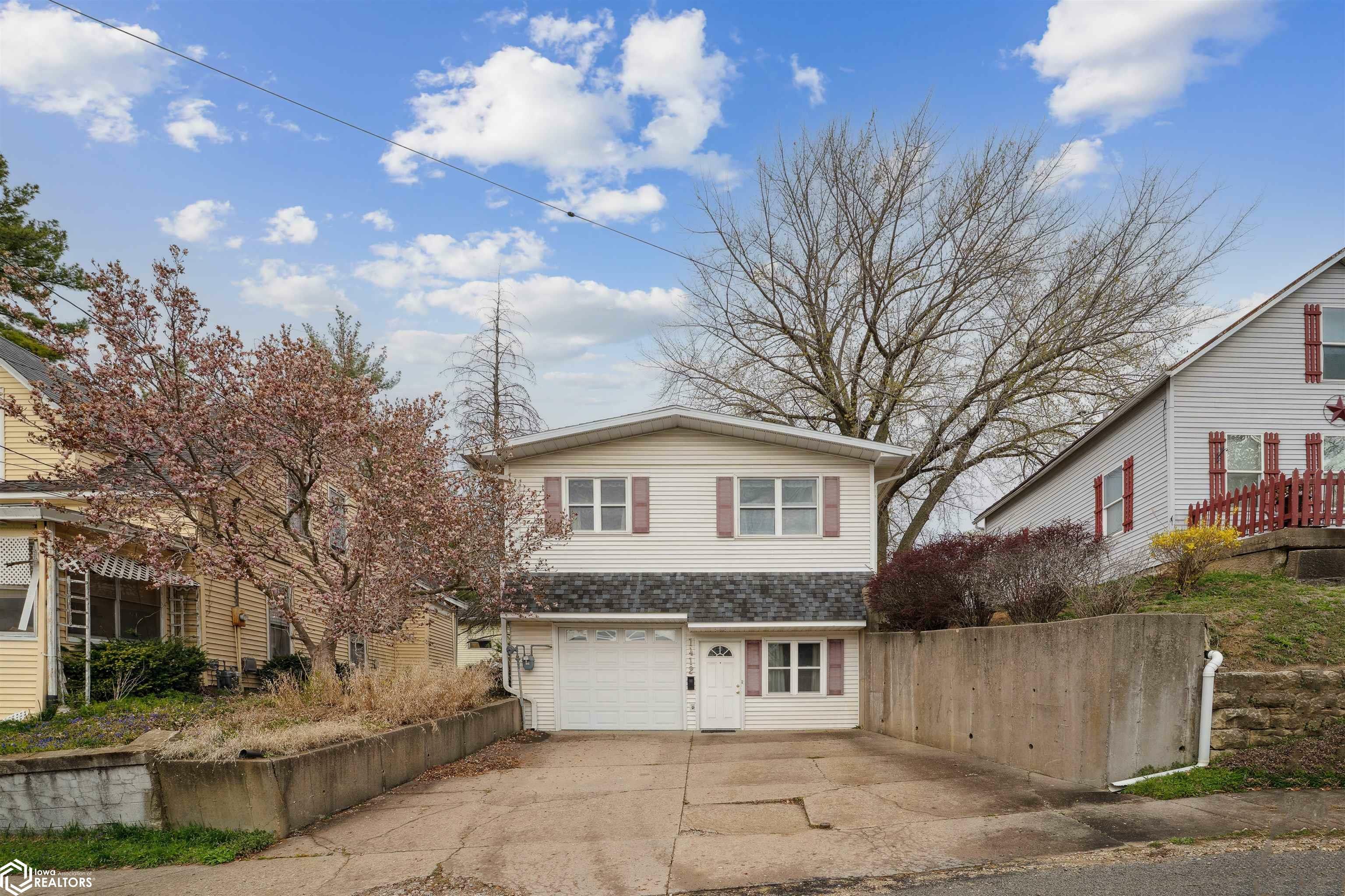 Property Photo: 1412 Iowa Street IA 52601