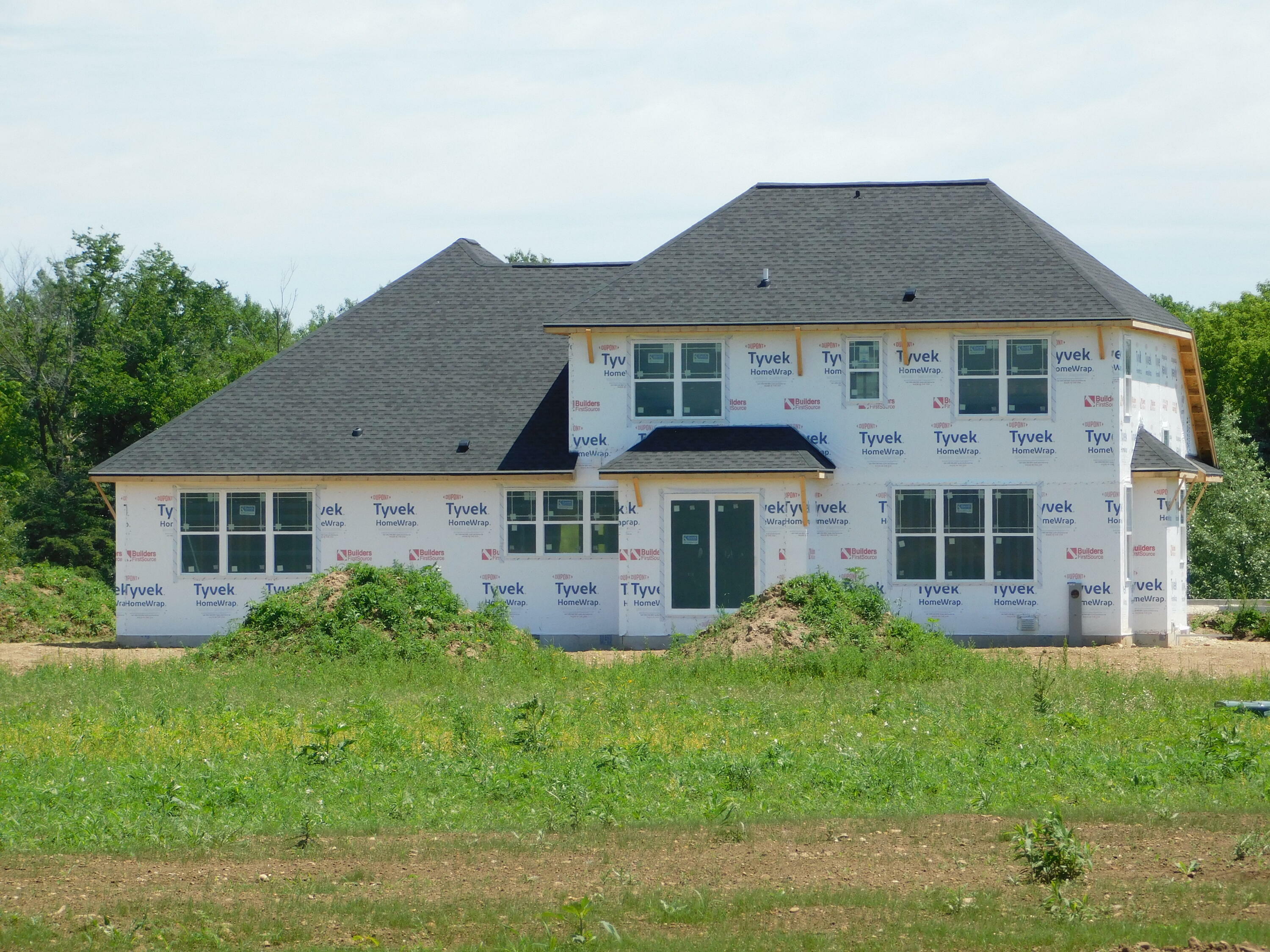 Property Photo: 257 Candleberry Ln WI 53024