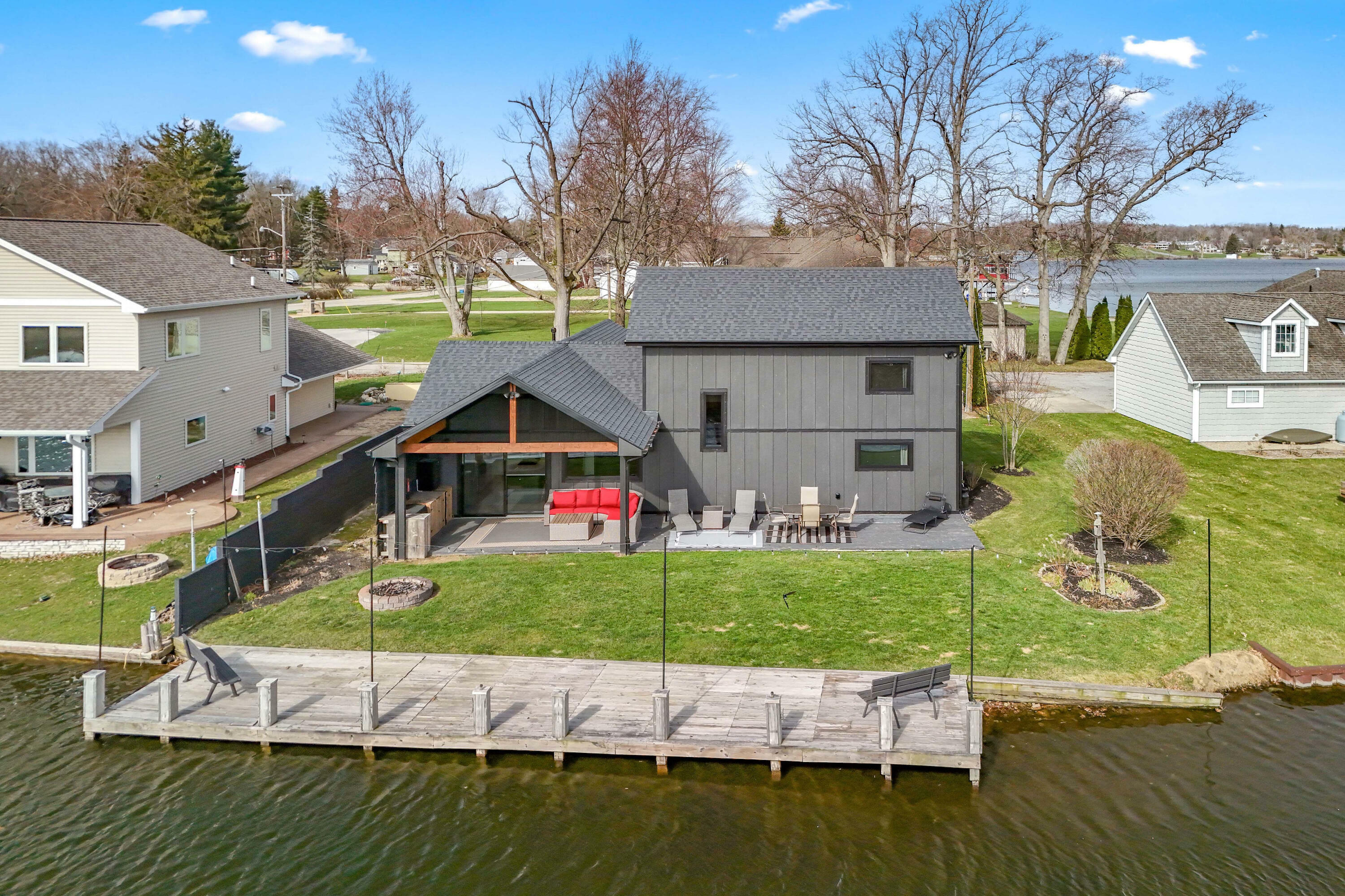 2438 Ash Te Wette Beach Drive  Hillsdale MI 49242 photo