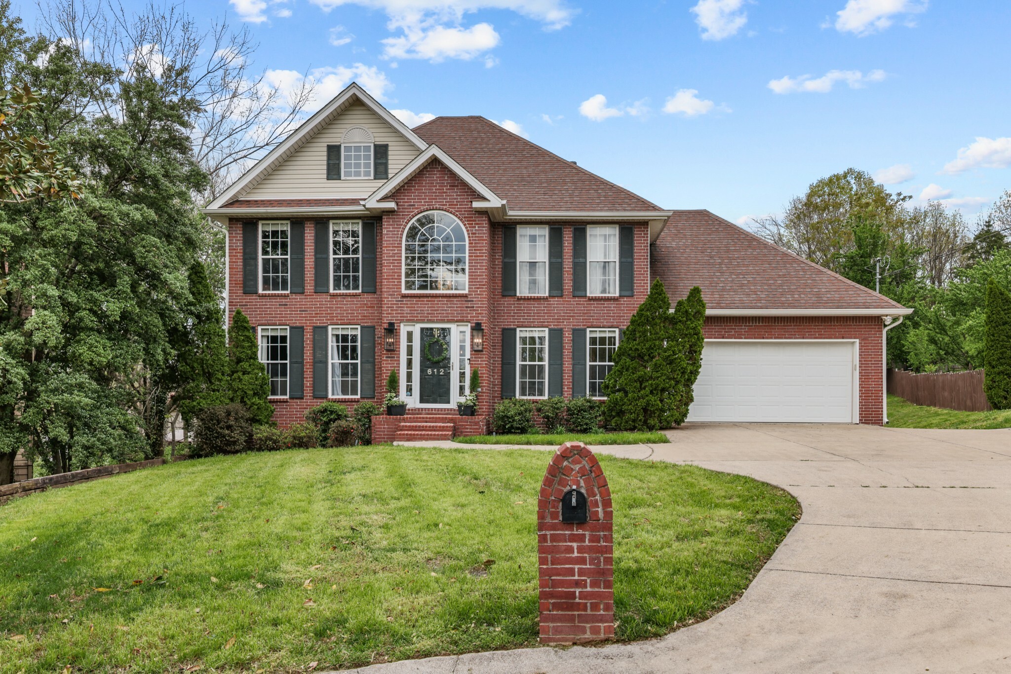 612 Tobylynn Cir  Nashville TN 37211 photo