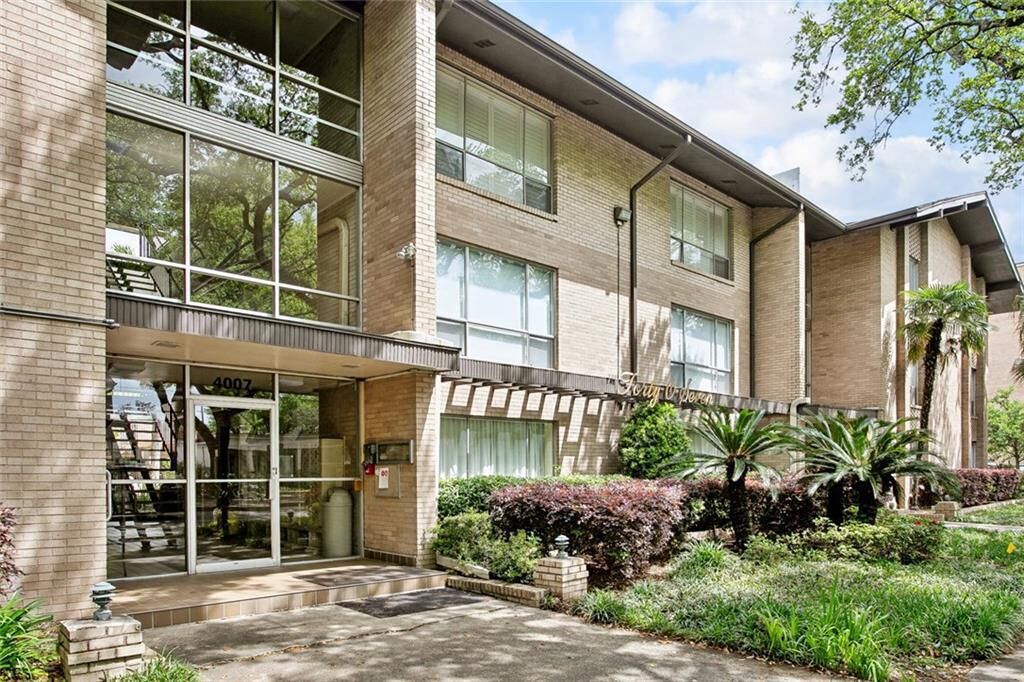 Property Photo:  4007 St Charles Ave Avenue 314  LA 70115 