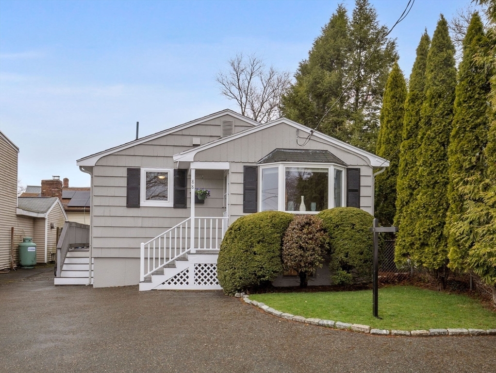 Property Photo: 88 Lakeview Terrace MA 02451