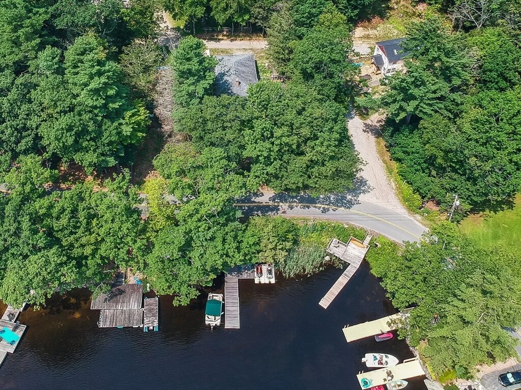 Property Photo:  7 Reservoir Heights Rd  MA 01253 