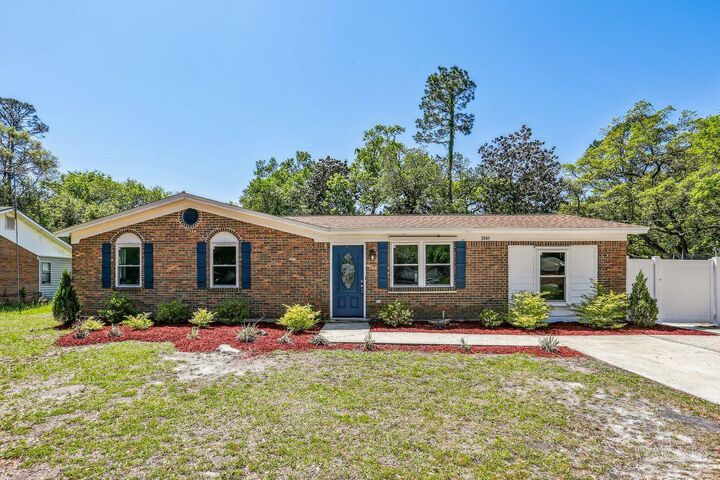 3941 Baybrook Dr  Pace FL 32571 photo