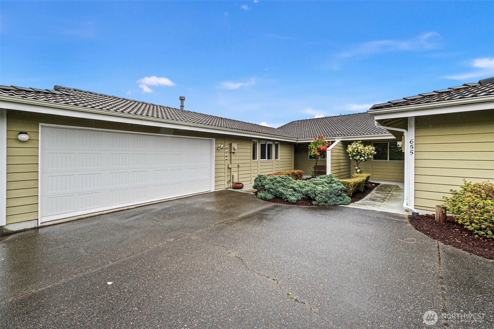 Property Photo: 6551 6553 Snug Harbor Lane WA 98335