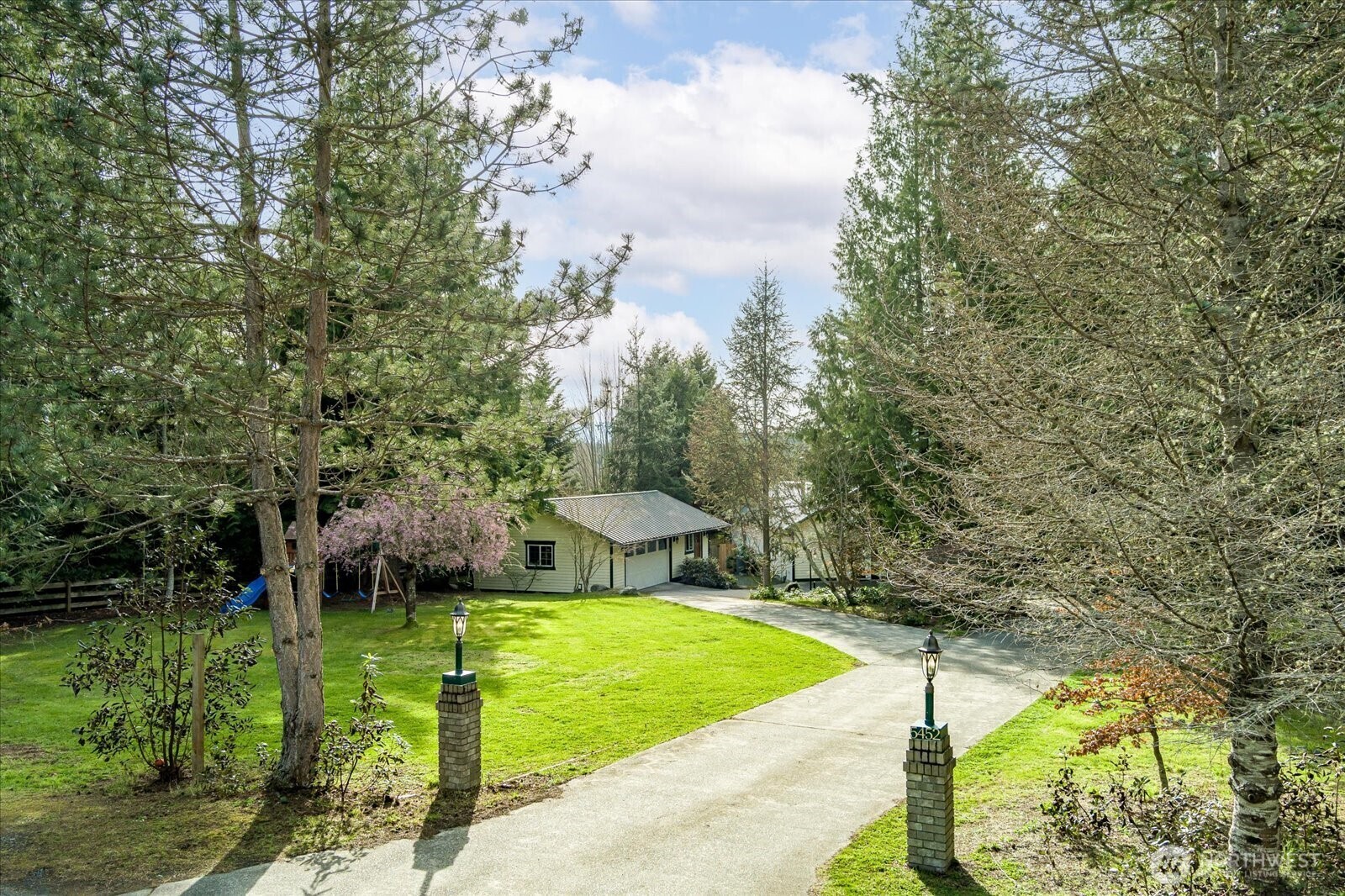 Property Photo: 5452 Vistaire Place WA 98260