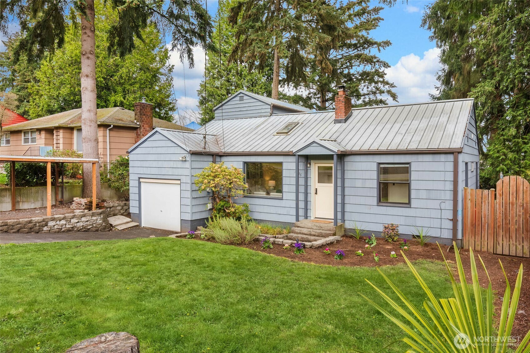 Property Photo: 14726 27th Avenue NE WA 98155