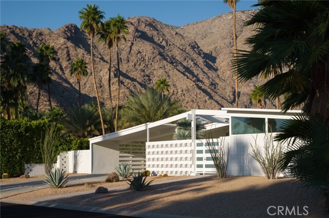 823 N Fair Circle  Palm Springs CA 92262 photo