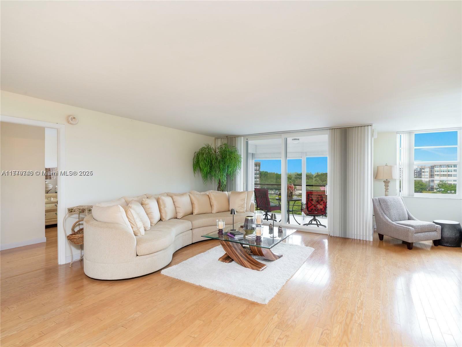 Property Photo: 1100 Saint Charles Pl 617 FL 33026