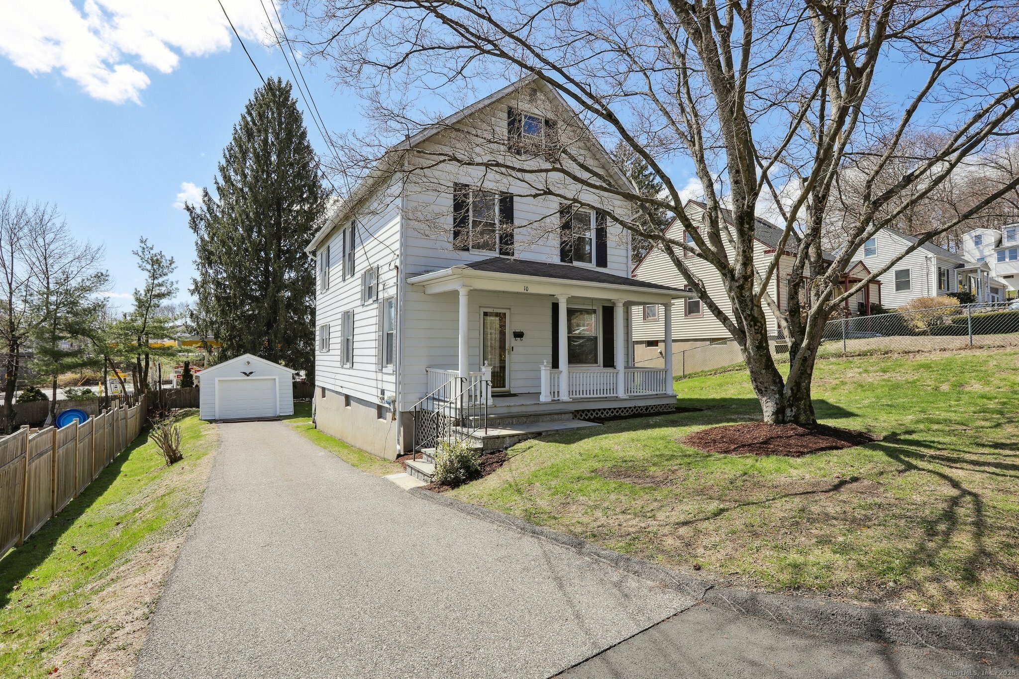 10 Oak Street  Danbury CT 06811 photo