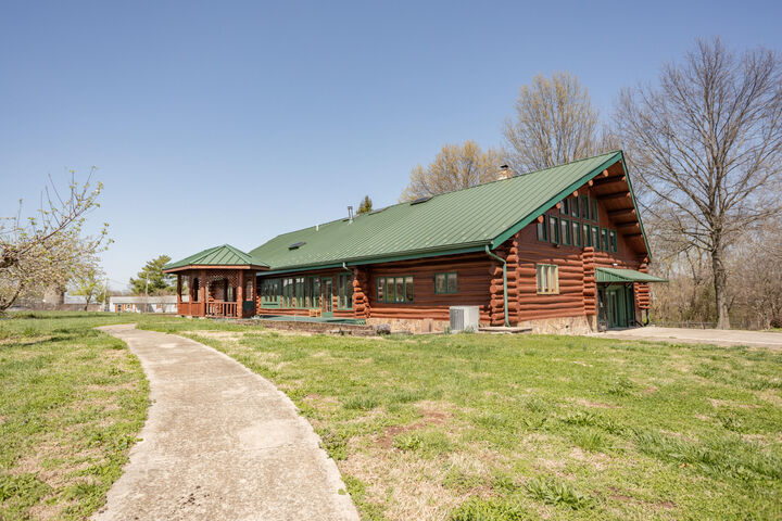 Property Photo: 8302 W Farm Road 144 MO 65802