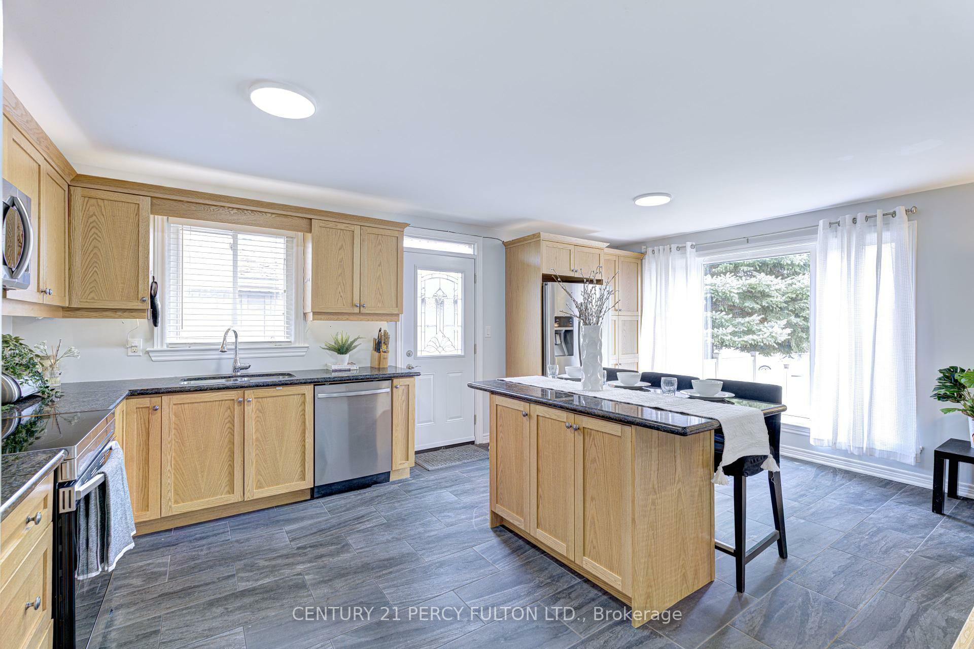 Property Photo: 52 Epsom Downs Drive ON L6T 1Y8