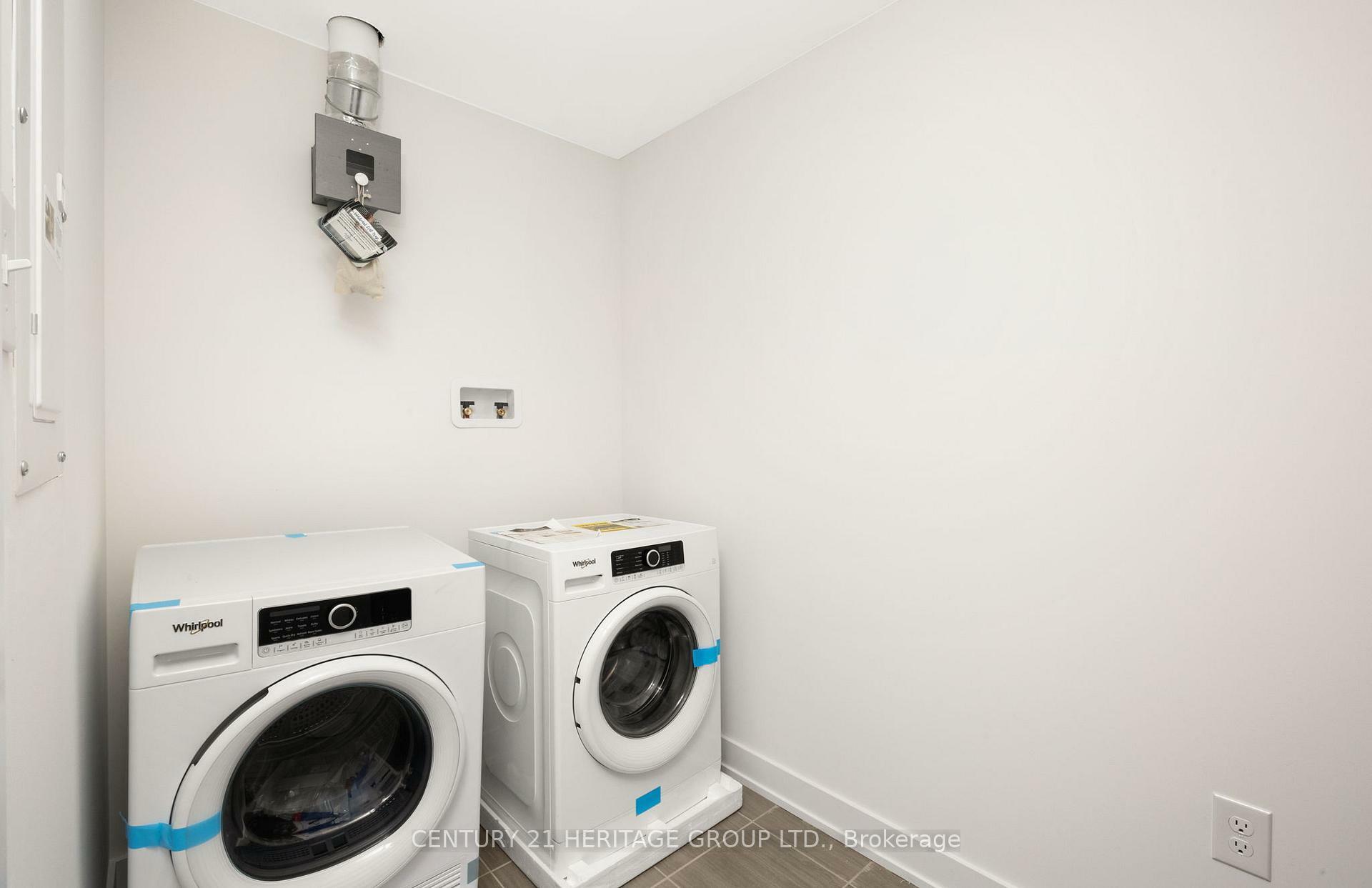 Photo de la propriété: 1 Chef Lane 402 ON L9J 0T1
