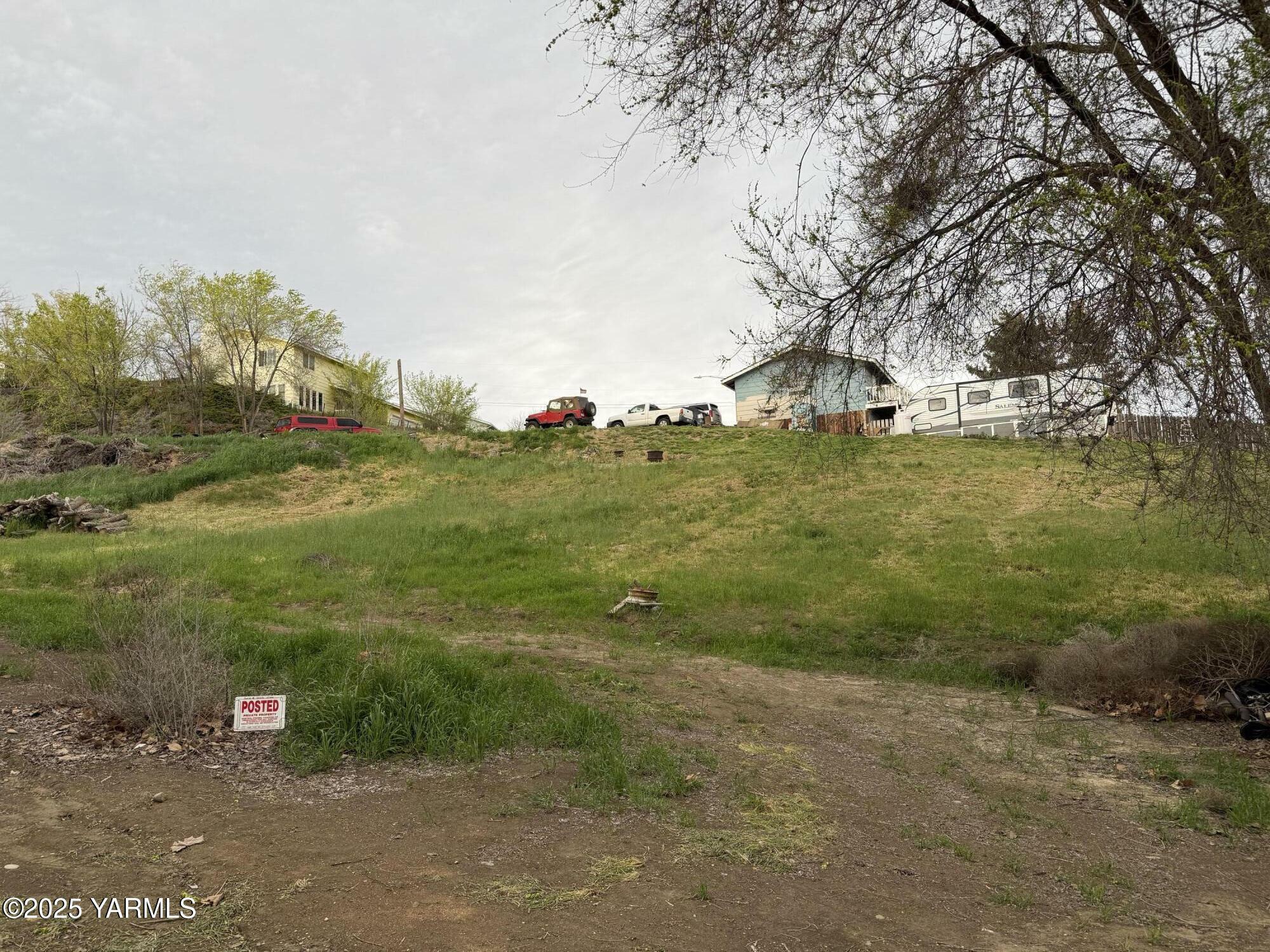 Property Photo: 1000 Ann Ave WA 98944