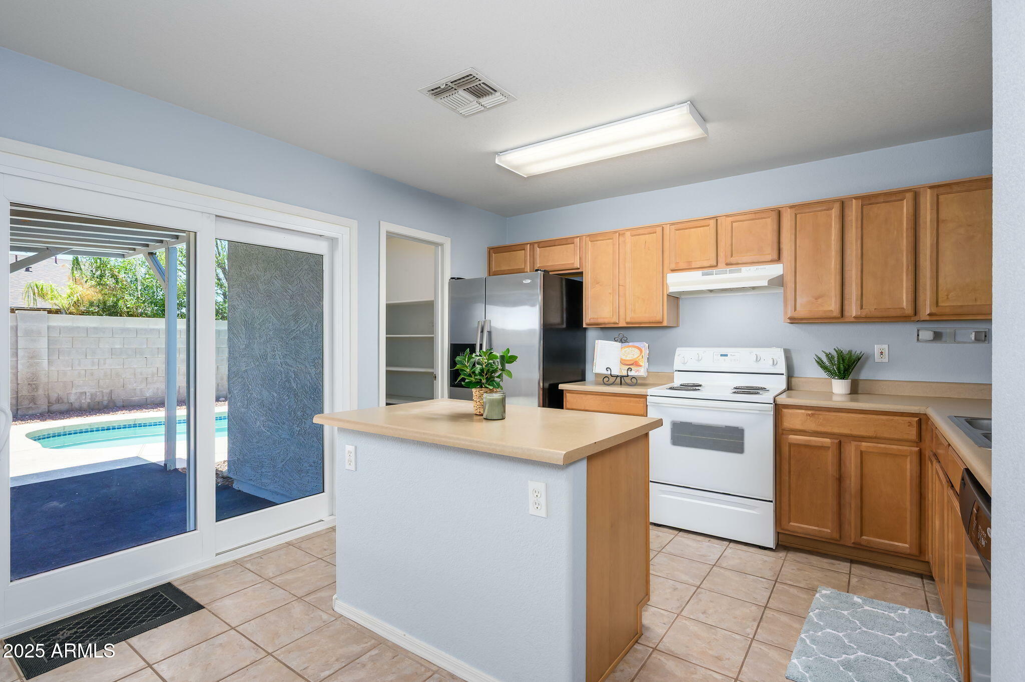 Property Photo: 11501 W Charter Oak Road AZ 85335