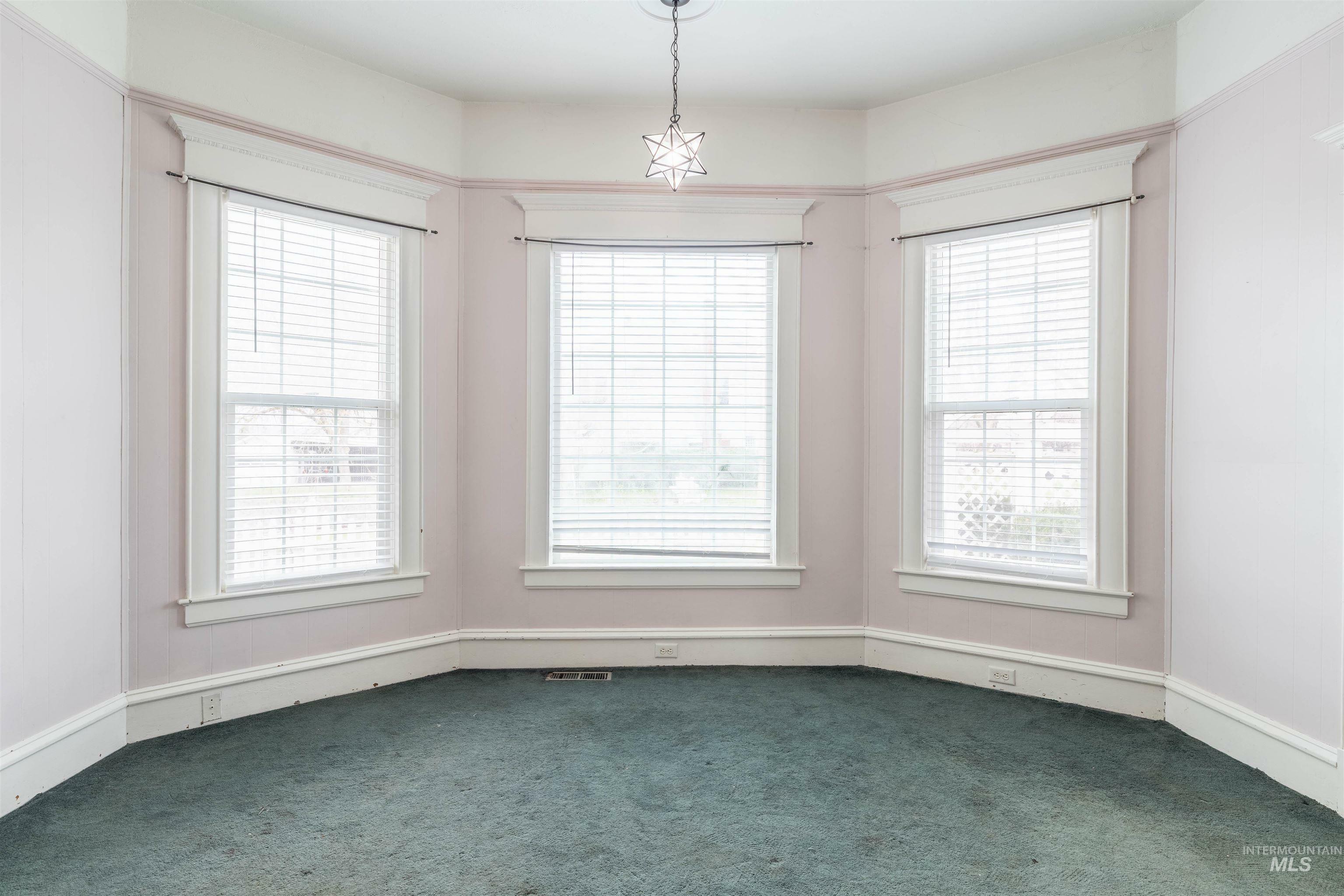 Property Photo: 1327 9th Ave ID 83501