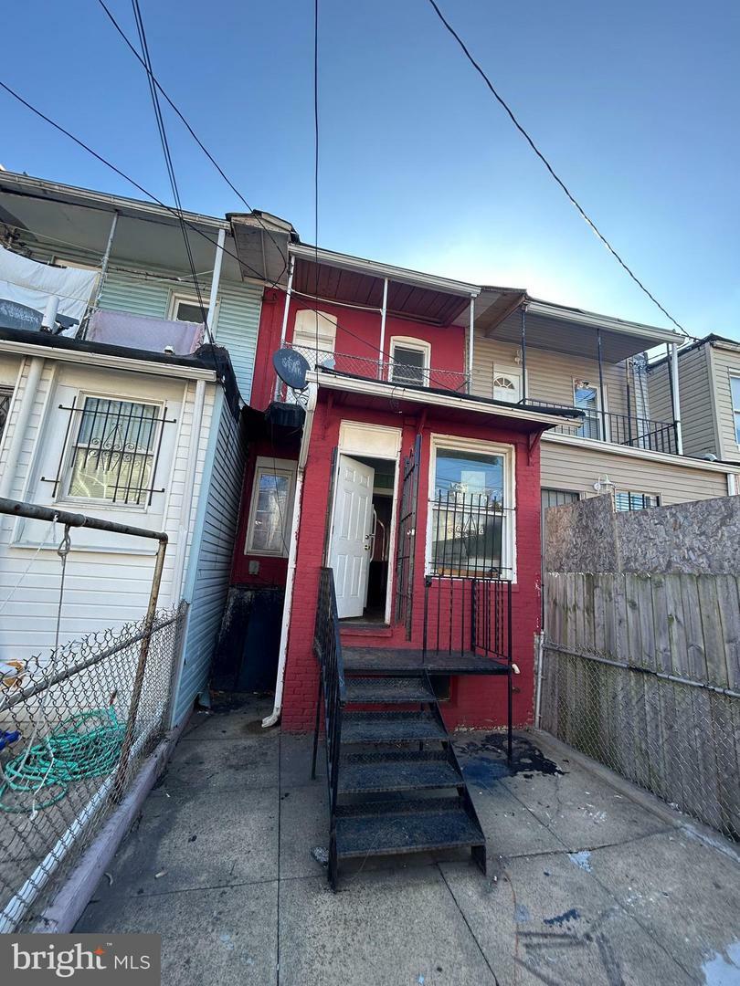 Property Photo: 614 N Kenwood Avenue MD 21205
