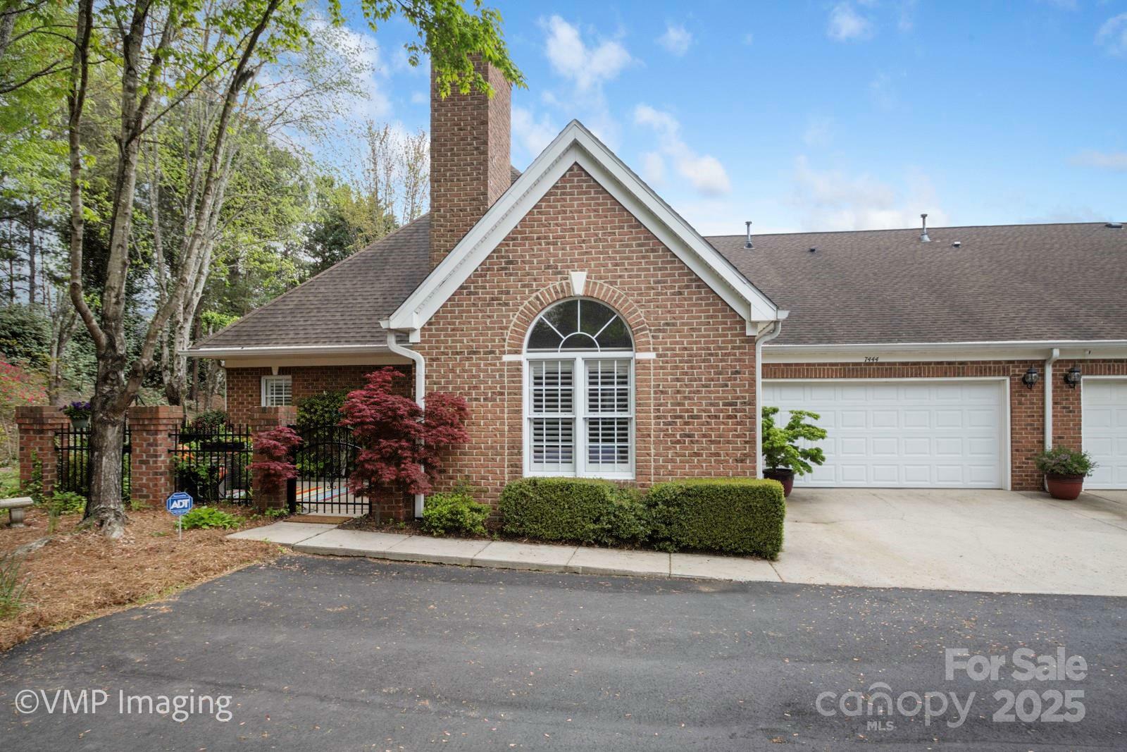 7444 Hurstbourne Green Drive  Charlotte NC 28277 photo