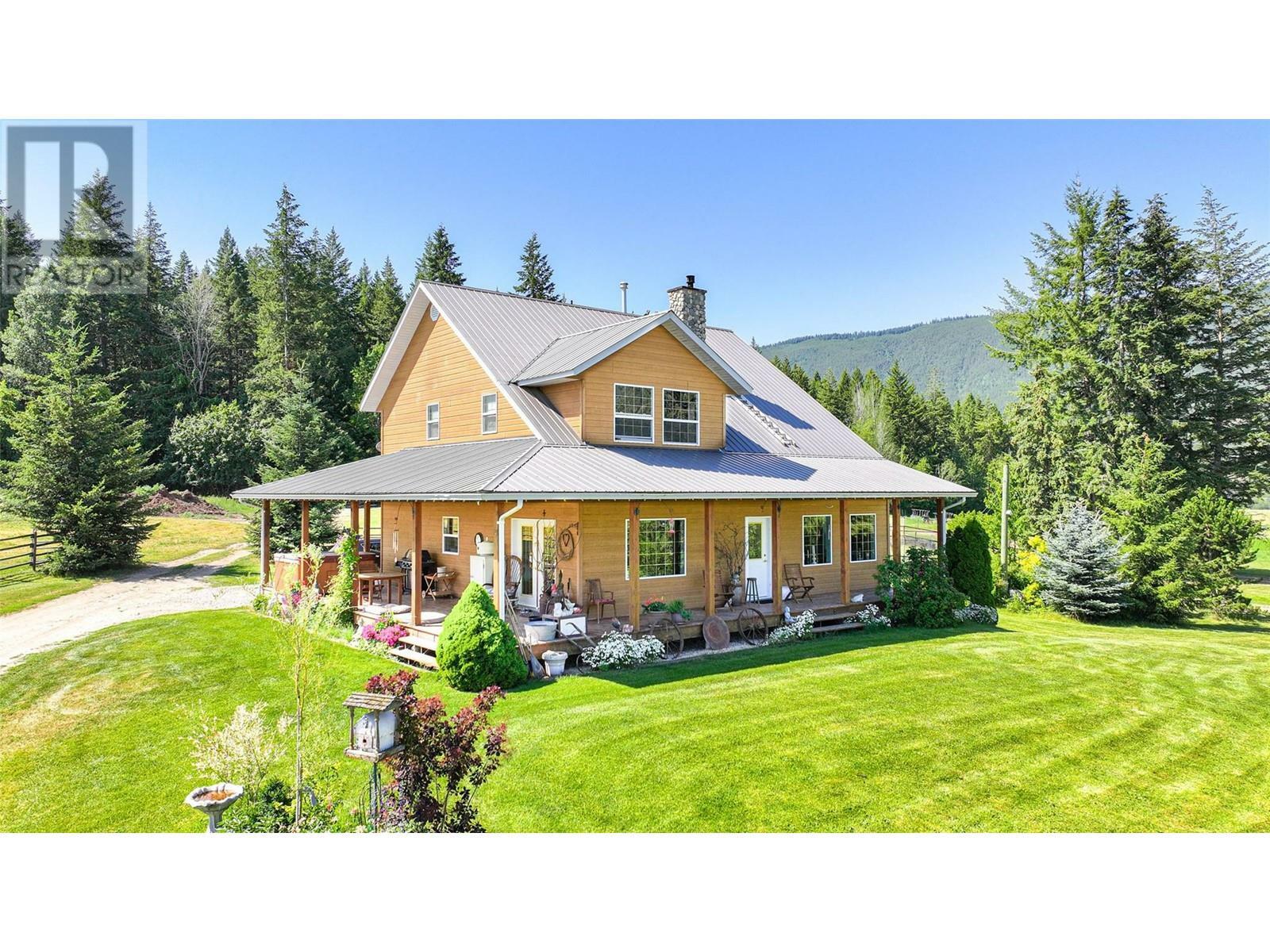 Property Photo: 2990 50 Street Northwest BC V1E 4M2
