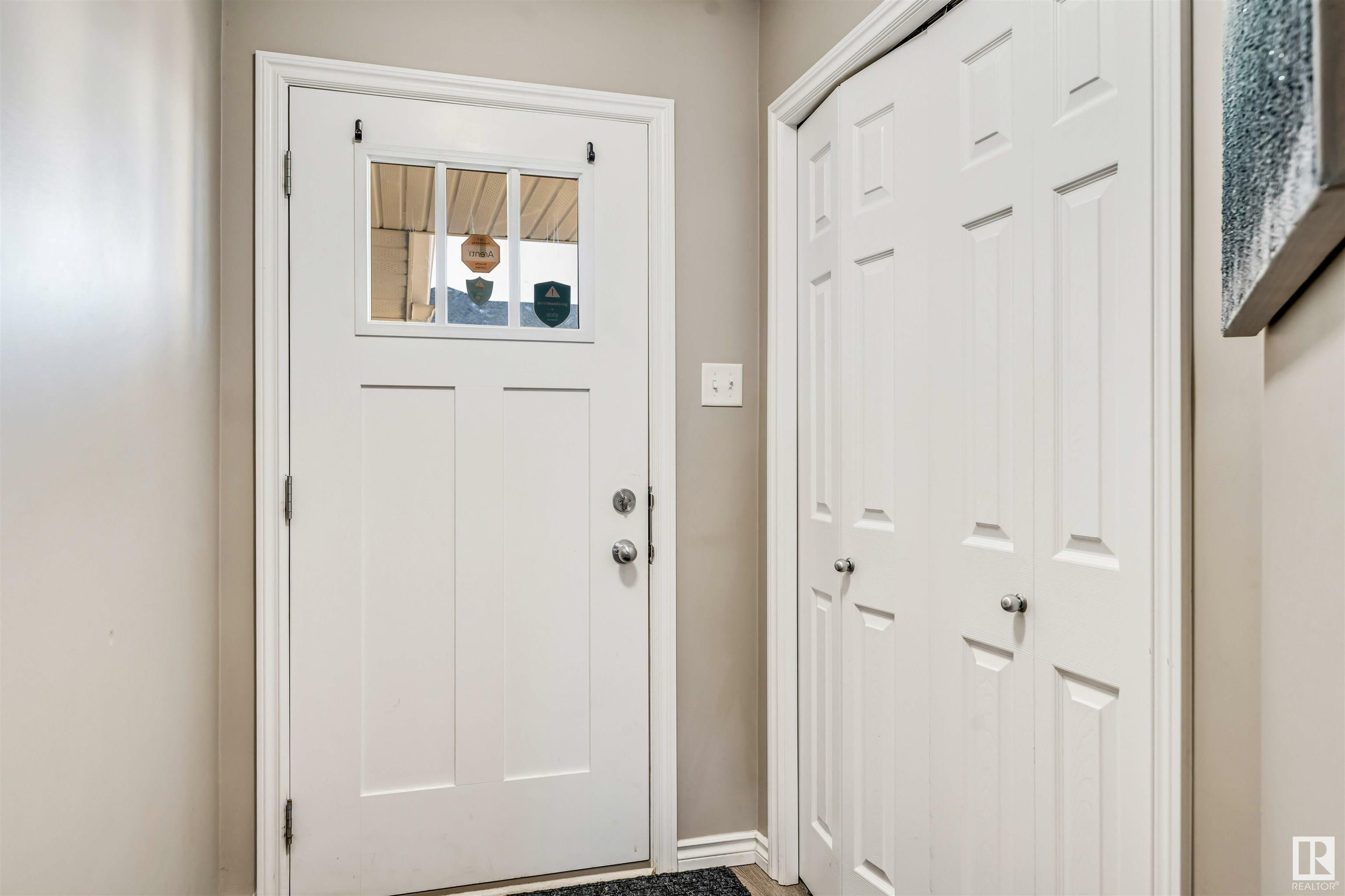 Property Photo: 559 Ebbers Way NW AB T5Y 3Y8