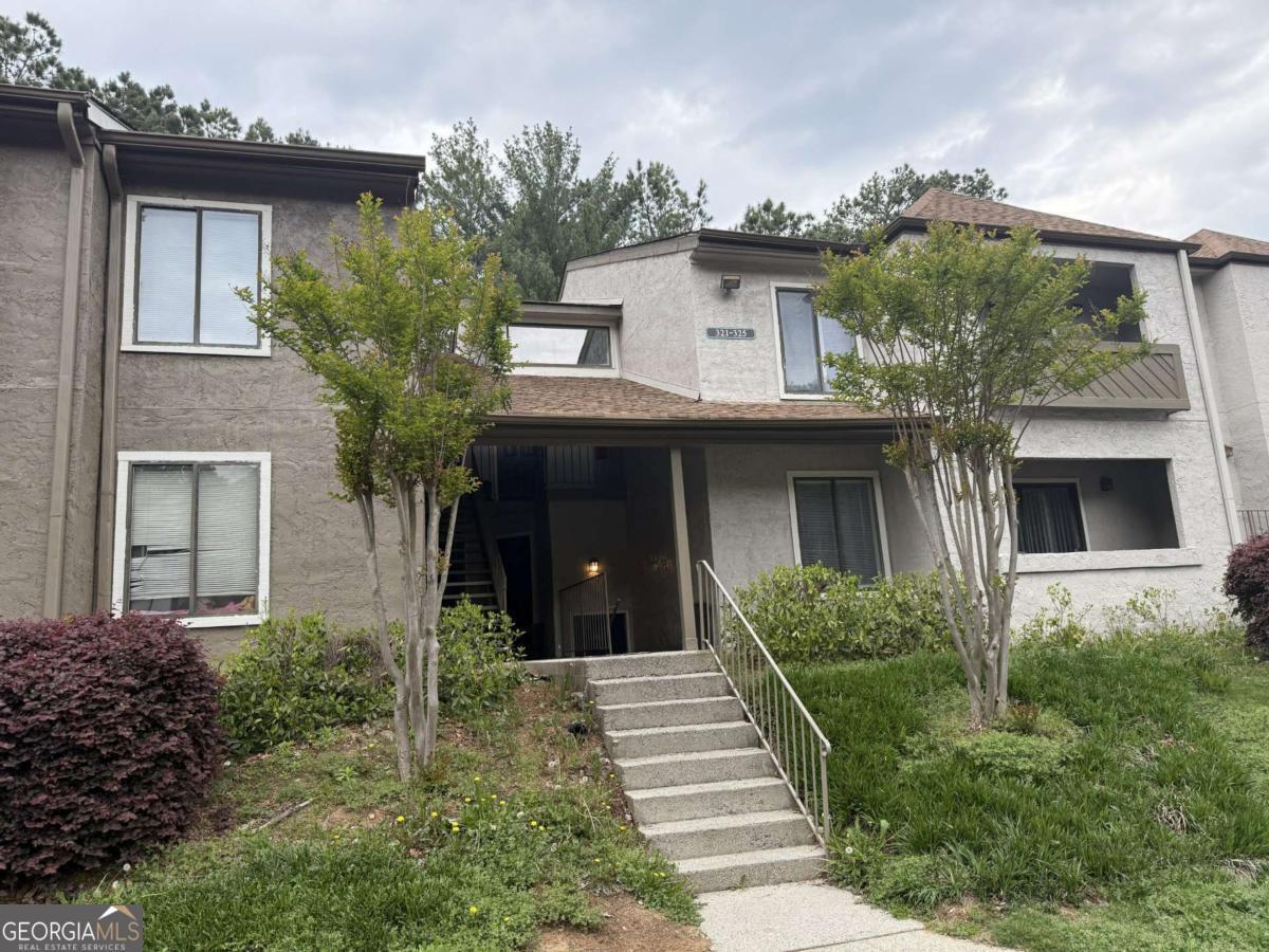 Property Photo: 323 Seasons Parkway GA 30093