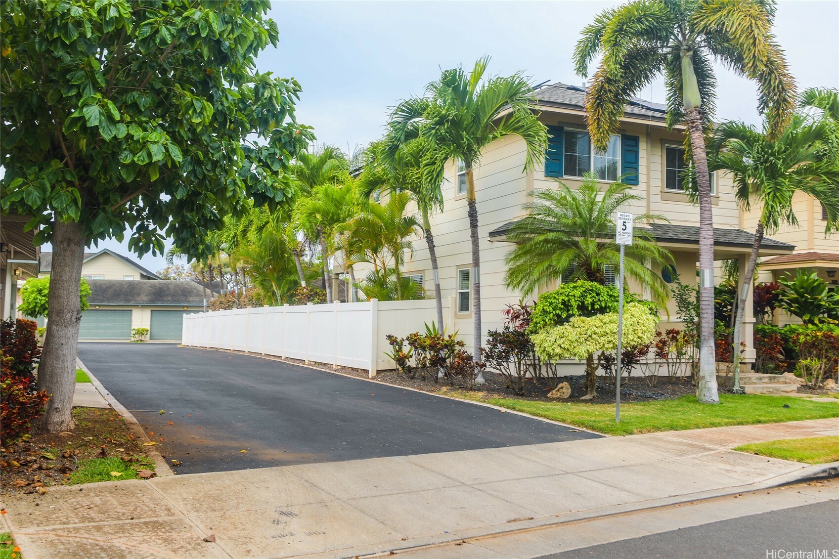 Property Photo: 91-1226 Kaiopua Street HI 96706