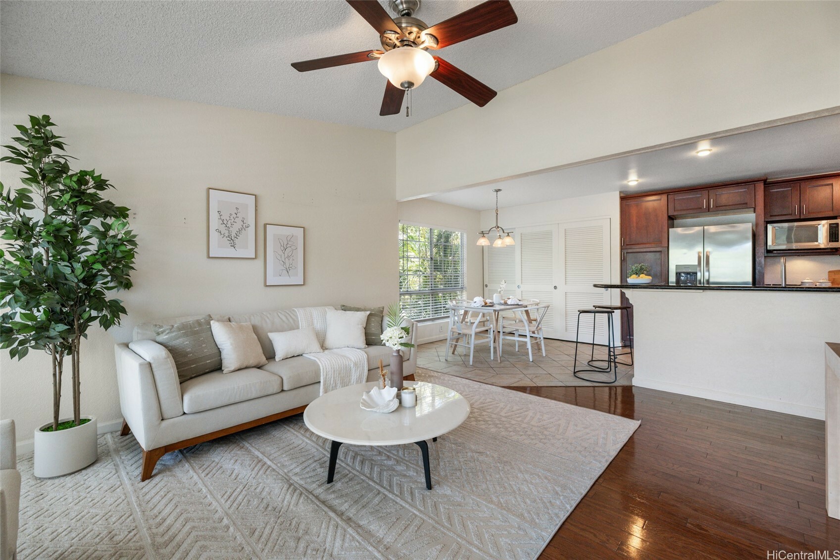 Property Photo: 492 Mananai Place 13R HI 96818