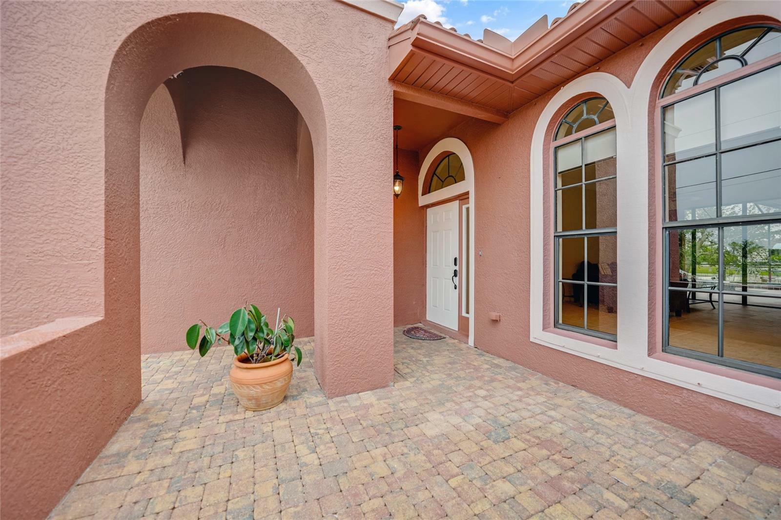 Property Photo: 15538 Applewhite Circle FL 33981