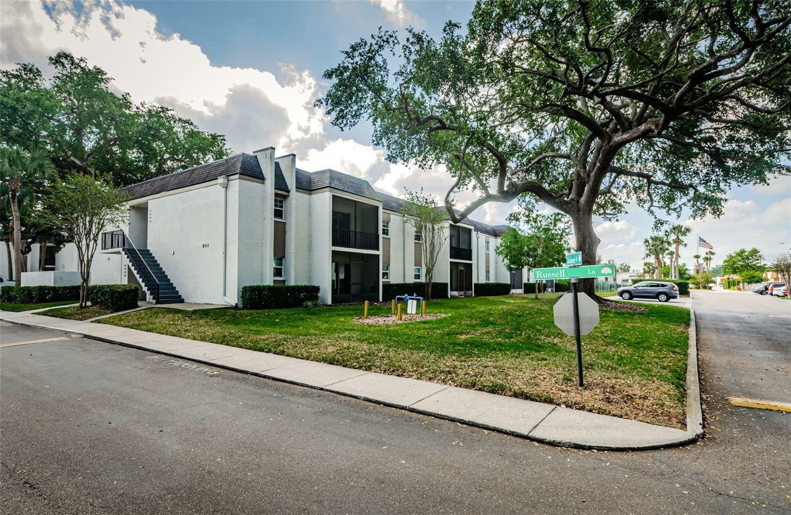 Property Photo: 801 Russell Lane 255 FL 33510