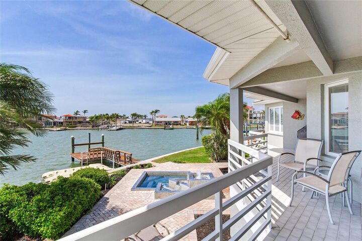 Property Photo: 17382 Kennedy Drive FL 33708