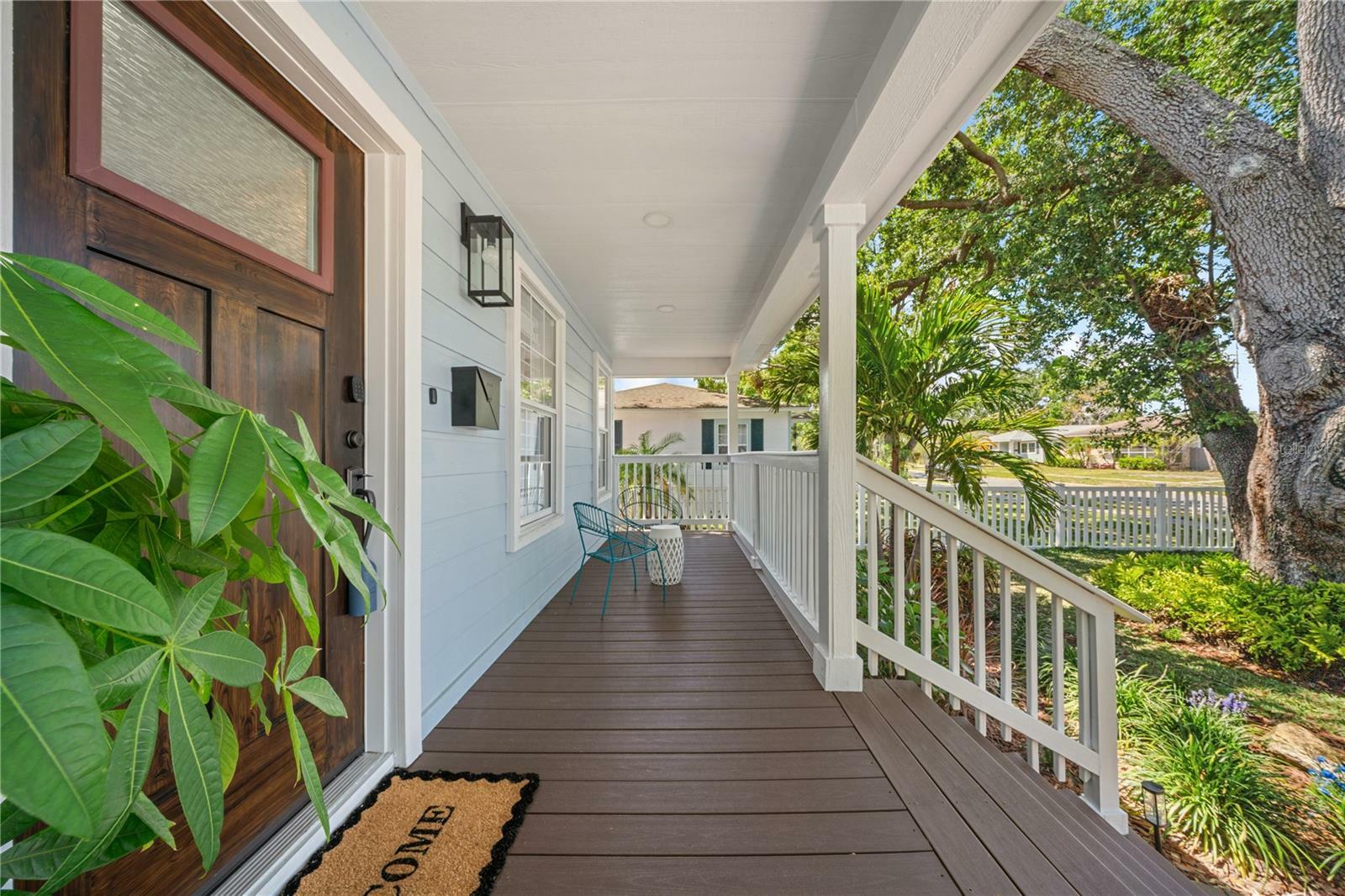 Property Photo: 516 36th Avenue N FL 33704