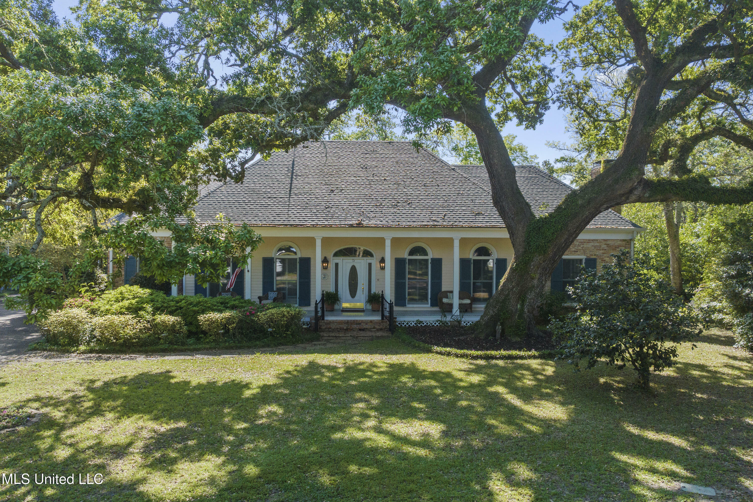 Property Photo: 5 Park Ridge Lane MS 39571